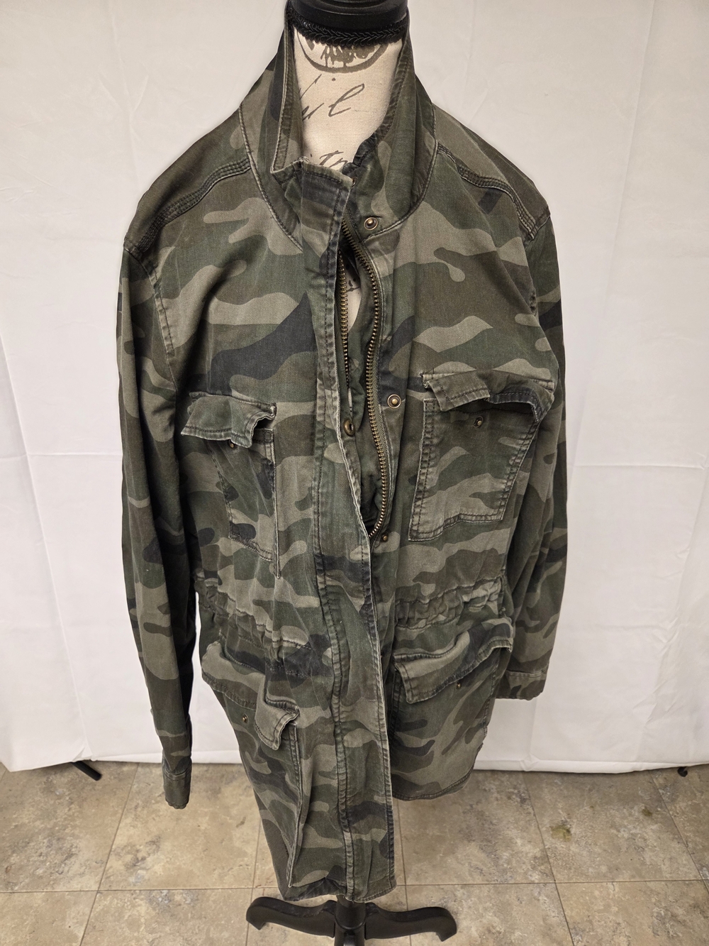 Time and Tru Men's Camouflage Field Jacket - Olive Green